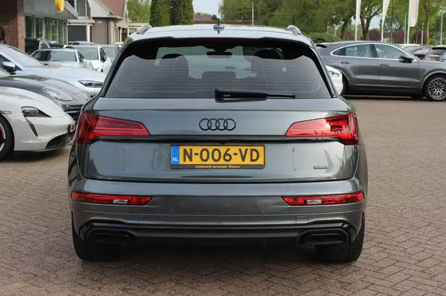 Audi Q5 view 16