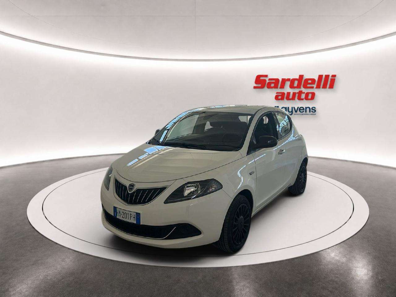 Lancia Ypsilon 1.0 FireFly 5 porte S&S Hybrid Ecochic Silver