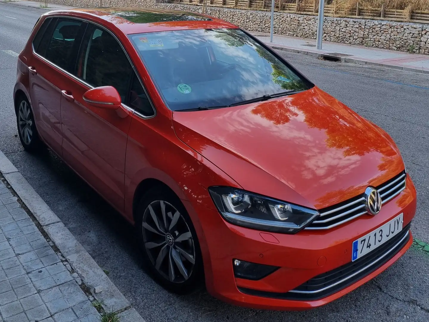 Volkswagen Golf Sportsvan Golf Sportsvan 2.0TDI CR Sport 110kW Sport Naranja - 1
