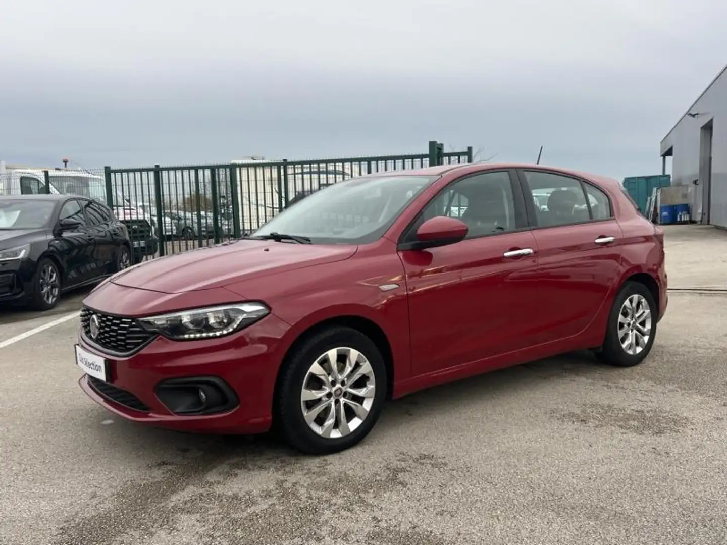 Fiat Tipo 1.6 MultiJet 120ch Business S/S 5p Rouge - 1