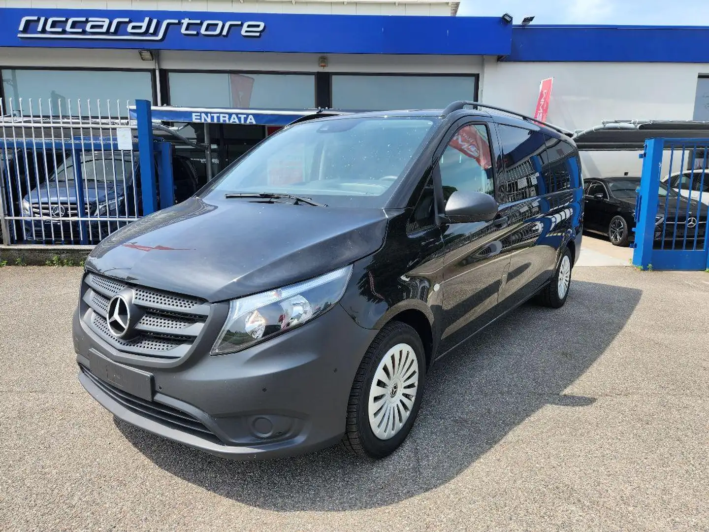 Mercedes-Benz Vito 2.0 116 CDI PL Tourer Pro ExLong Nero - 1
