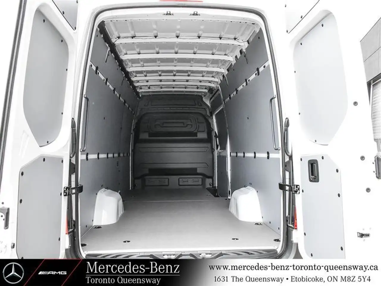 Mercedes-Benz Sprinter снимка Mercedes-Benz Sprinter