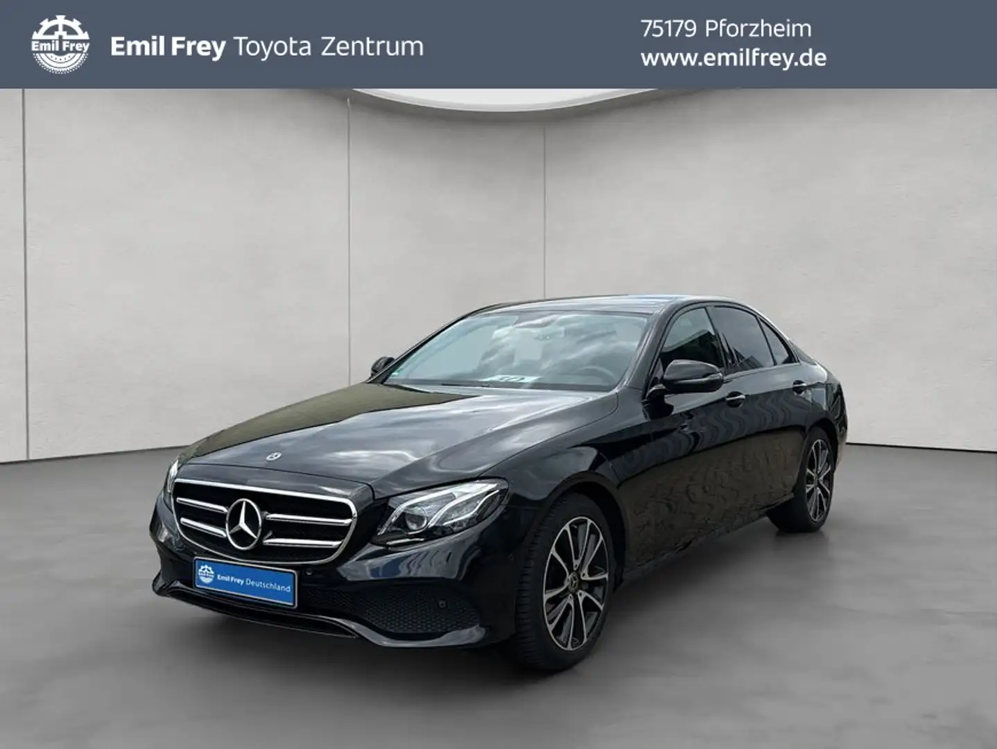 Mercedes-Benz E 350 E-Klasse Black - 1