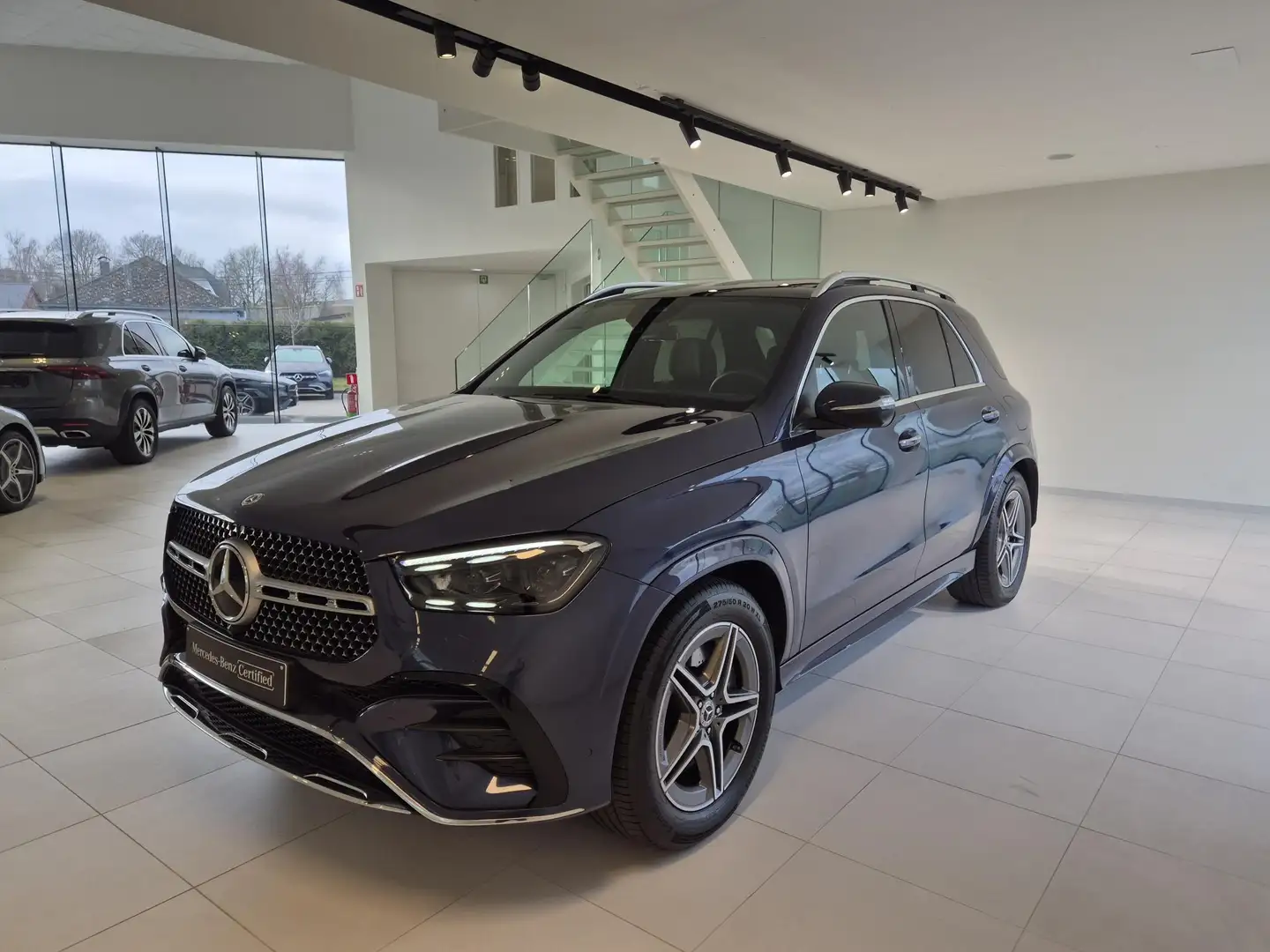 Mercedes-Benz GLE 400 e 4MATIC SUV AMG Line | Panoramisch Dak | Trekhaak Blau - 2