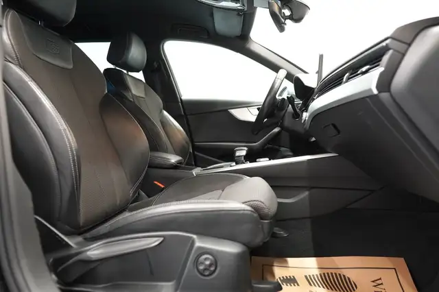 Audi A4 view 19