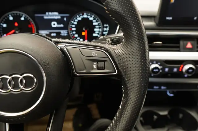 Audi A4 view 25