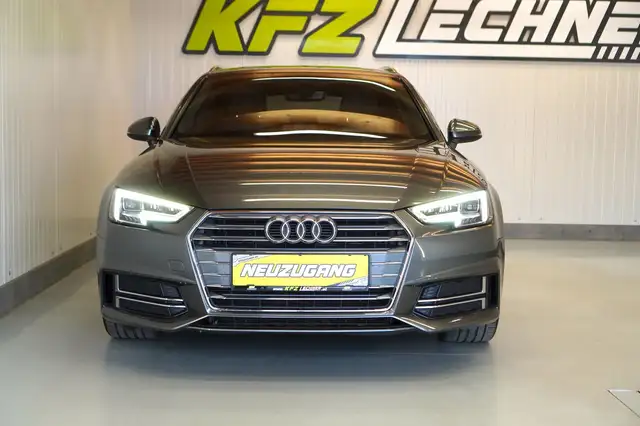 Audi A4 view 9