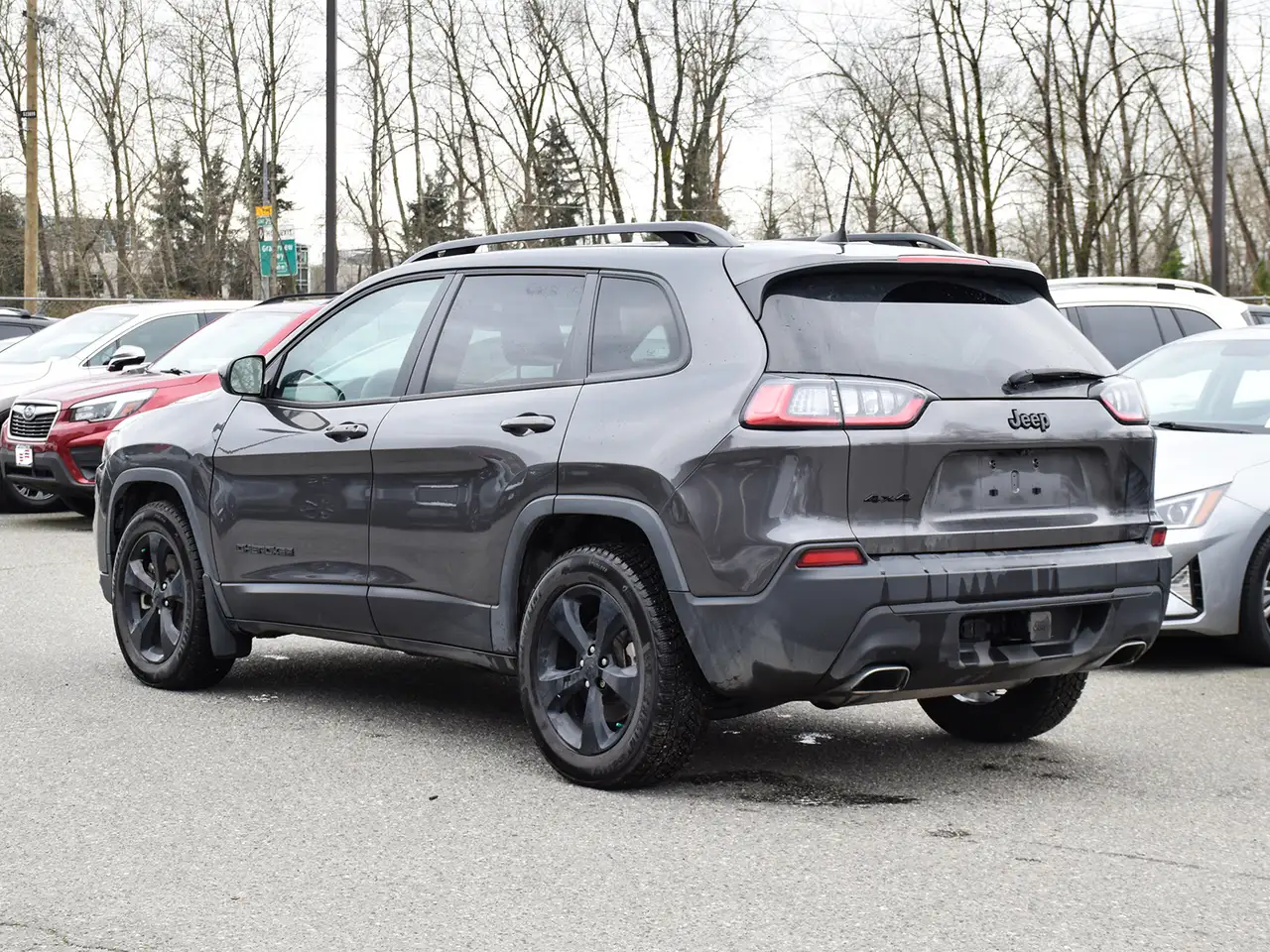 Jeep Cherokee снимка Jeep Cherokee