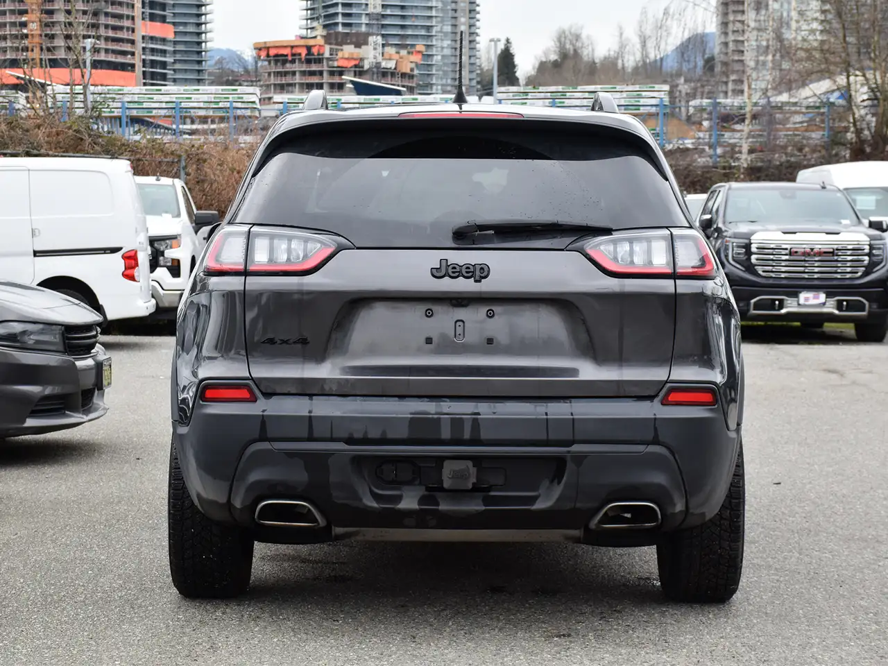 Jeep Cherokee снимка Jeep Cherokee