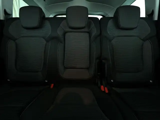 Renault Grand Scenic view 15
