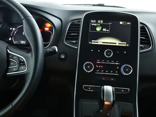 Renault Grand Scenic view 11
