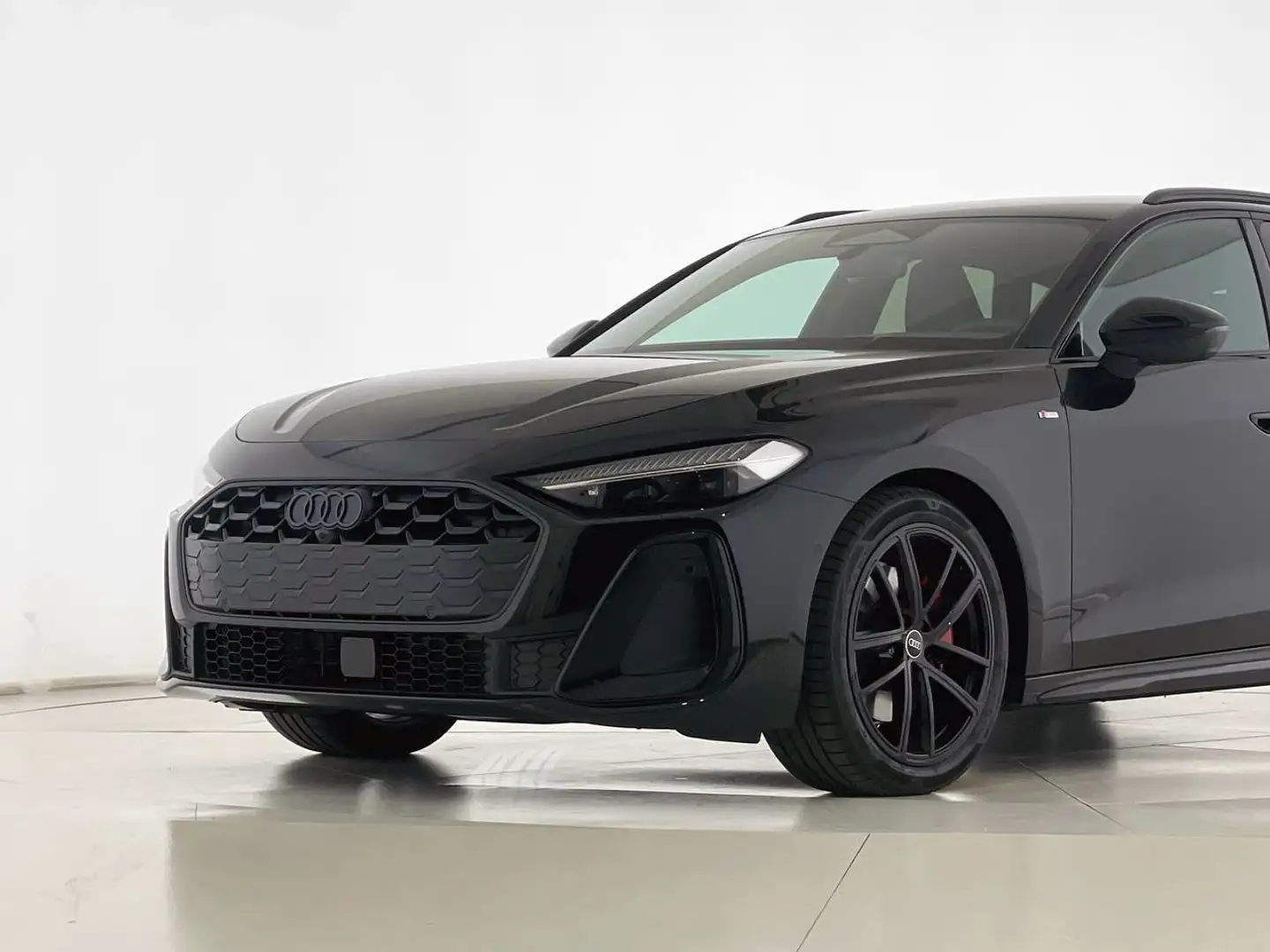 Audi A5 A5 Avant TDI 150 kW S tronic mHEV+ S Line edition Zwart - 2