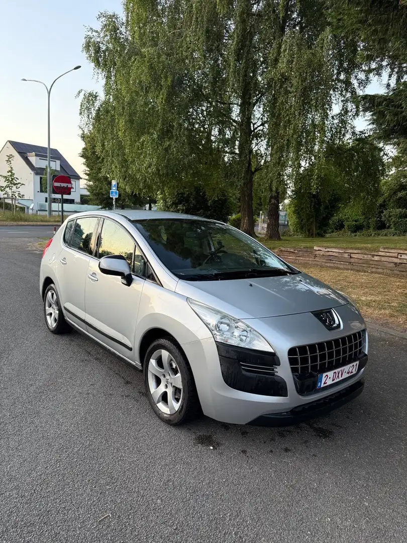 Peugeot 3008 1.6i Premium - 2