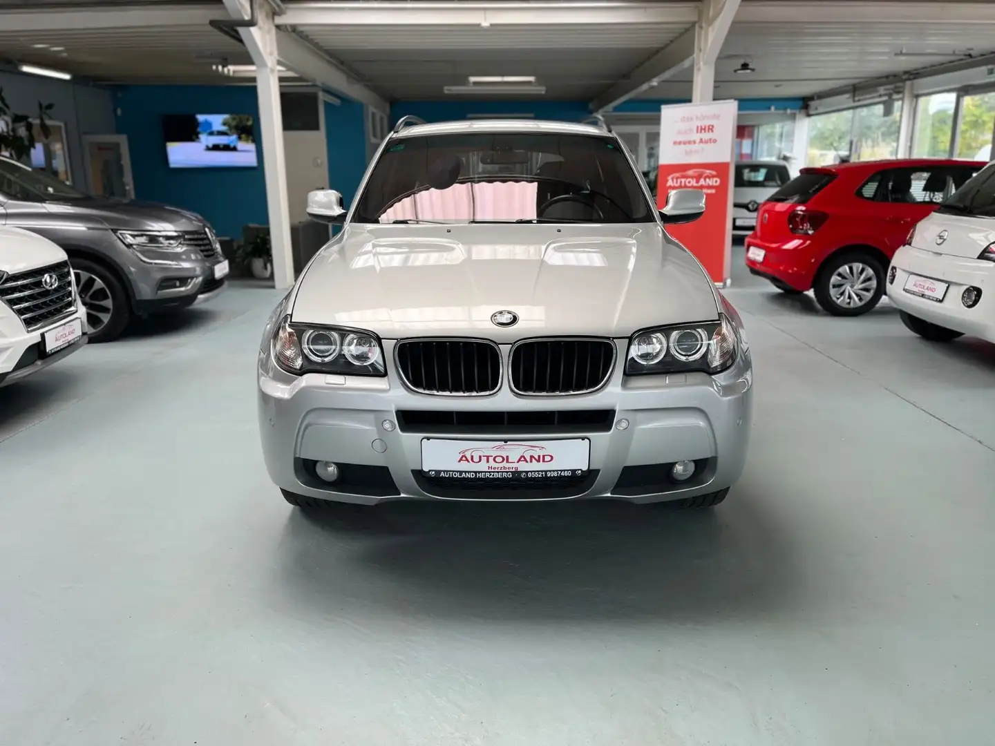 BMW X3 xDrive 18d M-PAKET AHK SHZ TEMP PDC v+h Silber - 2