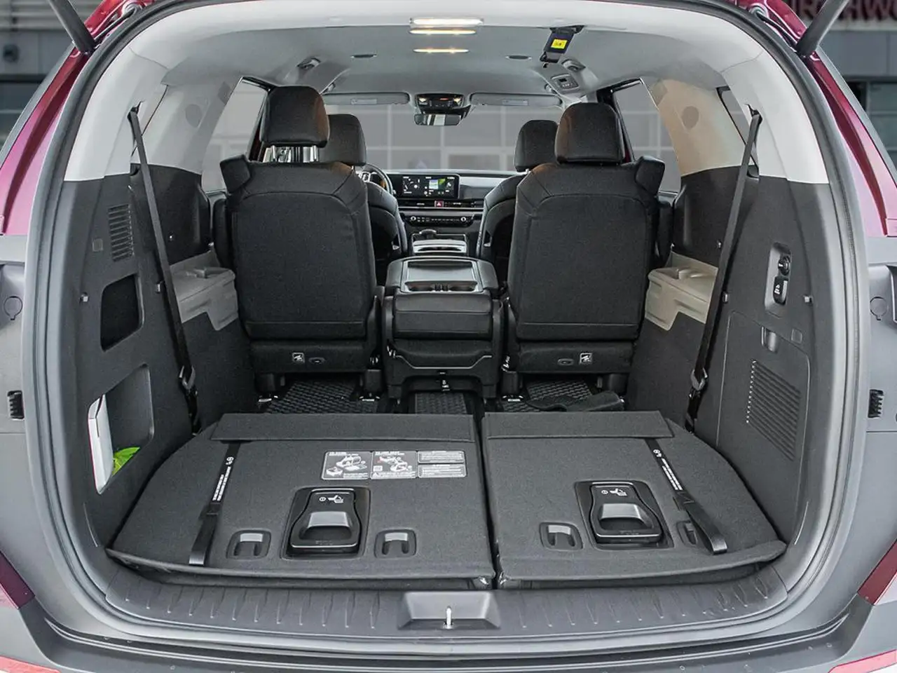Kia Carnival снимка Kia Carnival
