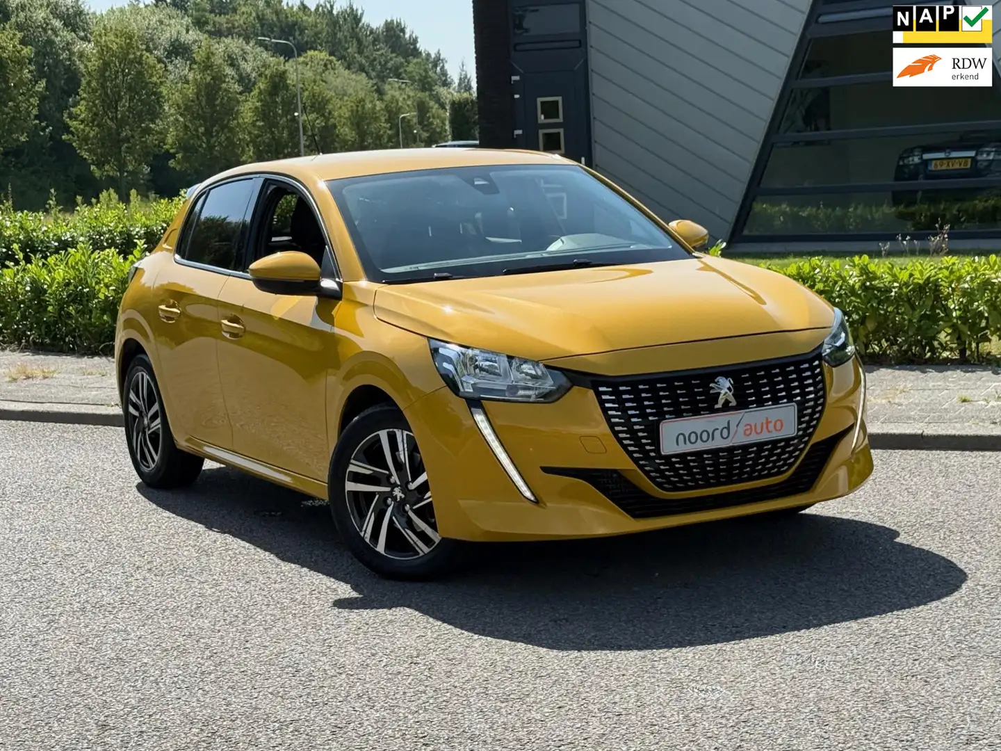 Peugeot 208 1.2 PureTech GT-line Automaat | Airco | Cruise | N Jaune - 1