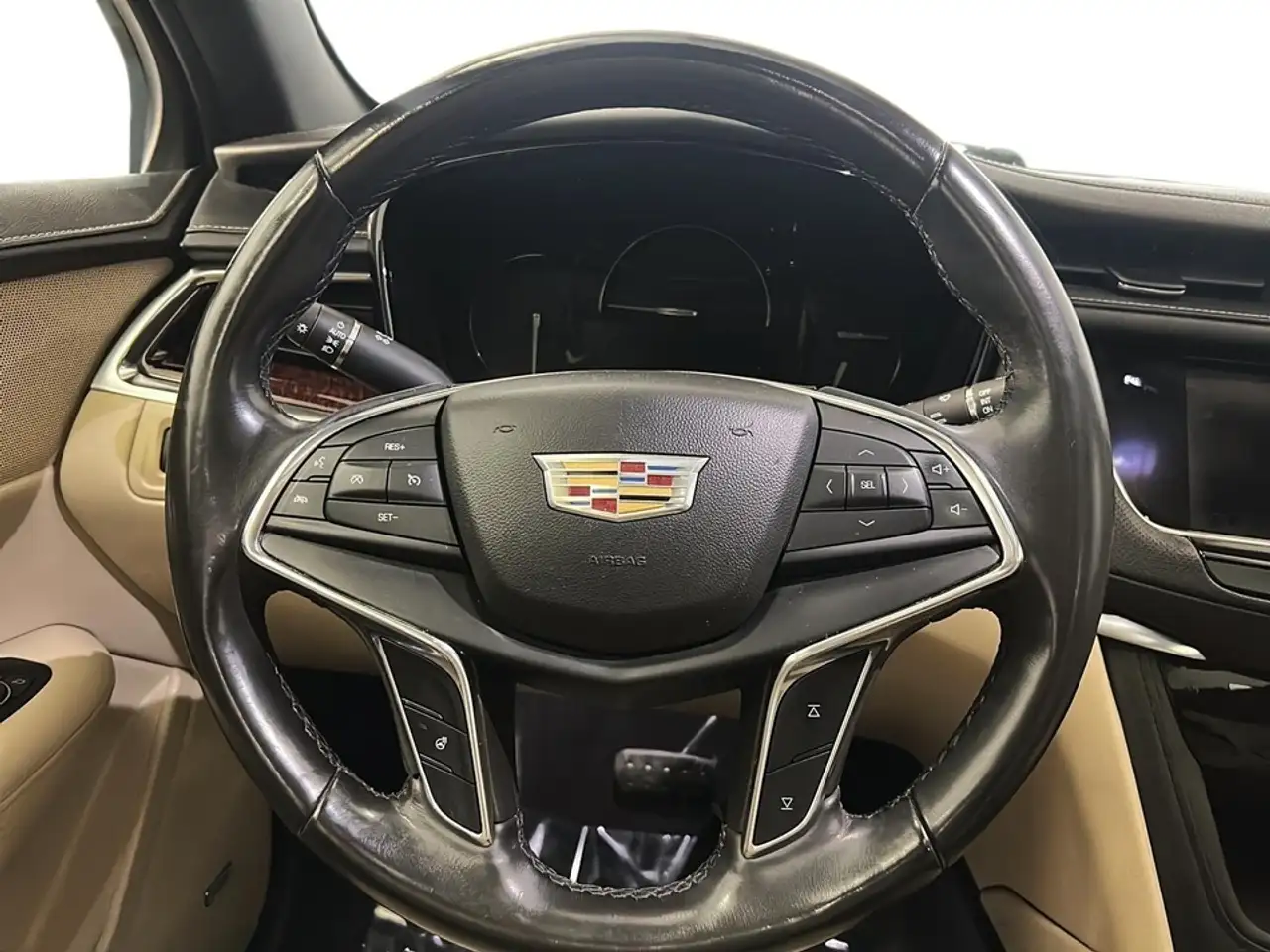 Cadillac XT5 снимка Cadillac XT5