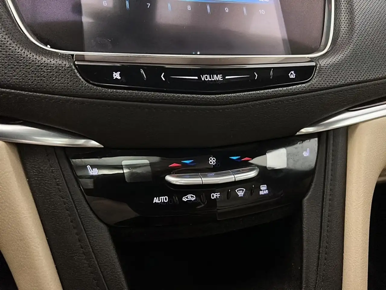 Cadillac XT5 снимка Cadillac XT5