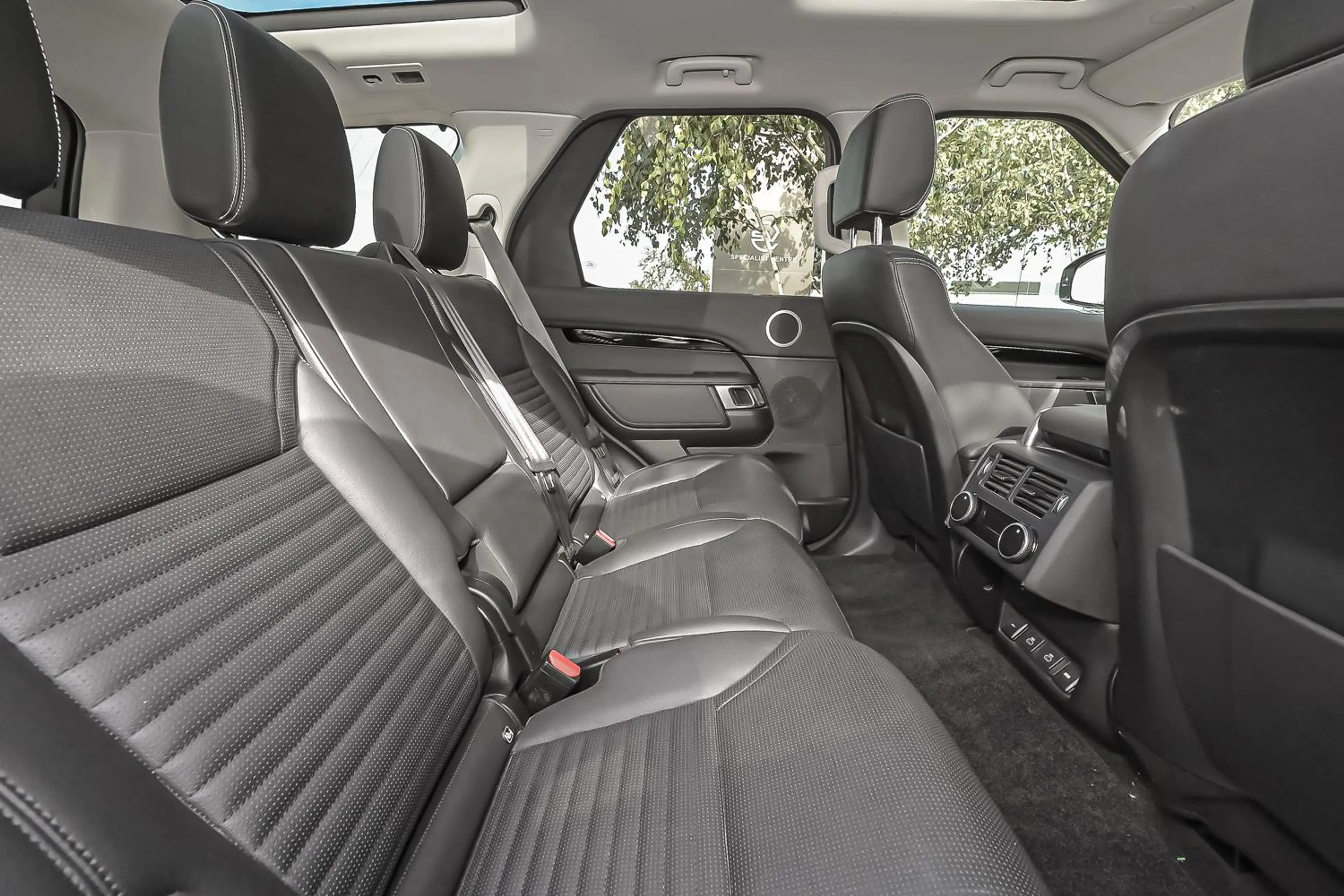 Land Rover Discovery S 250 — photo 7