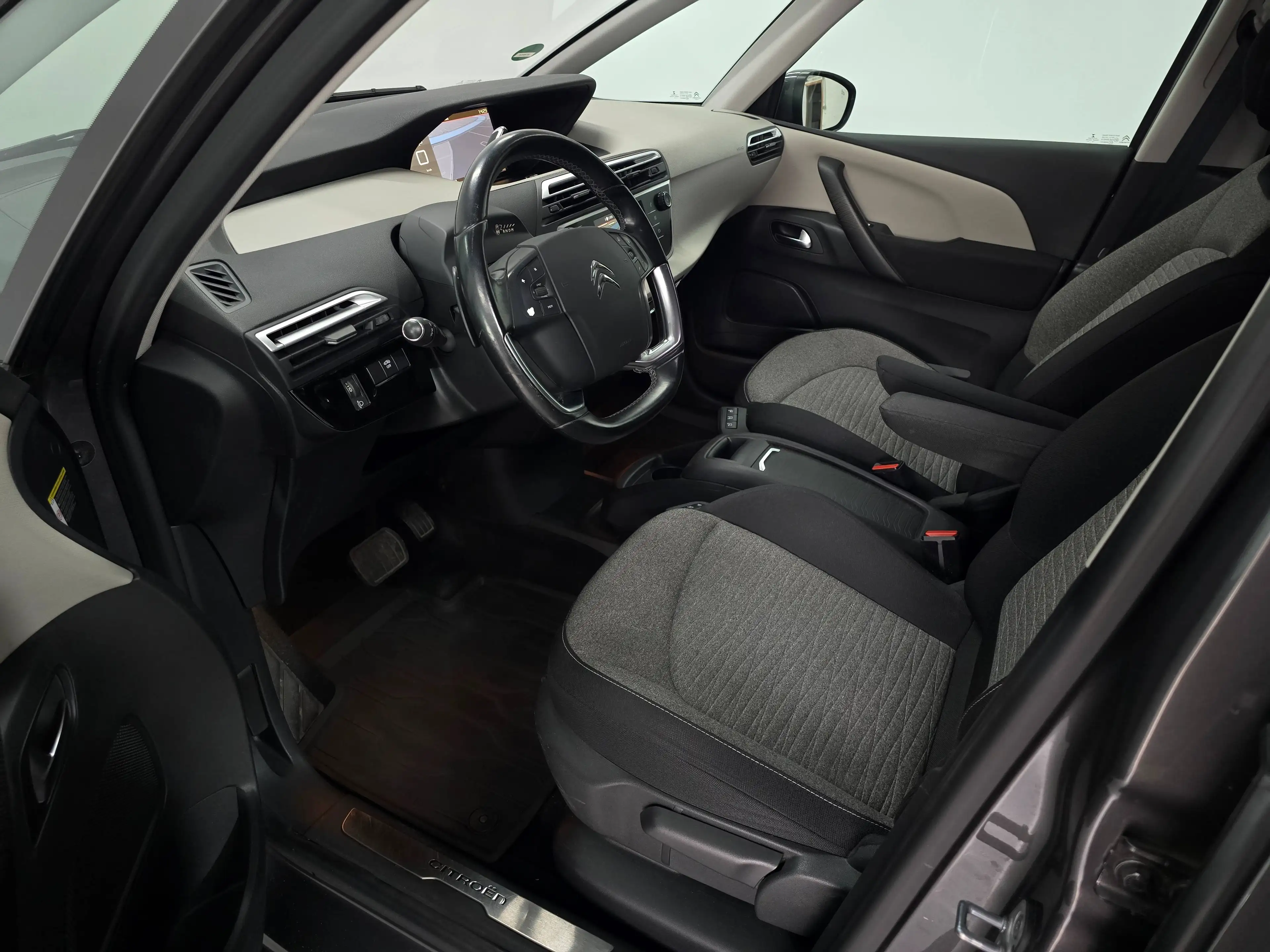 Citroen Grand C4 SpaceTourer 7 places | Keyless | Bi Xénon | Caméra | TRÈS PROPRE | GARANTIE 12M — photo 15