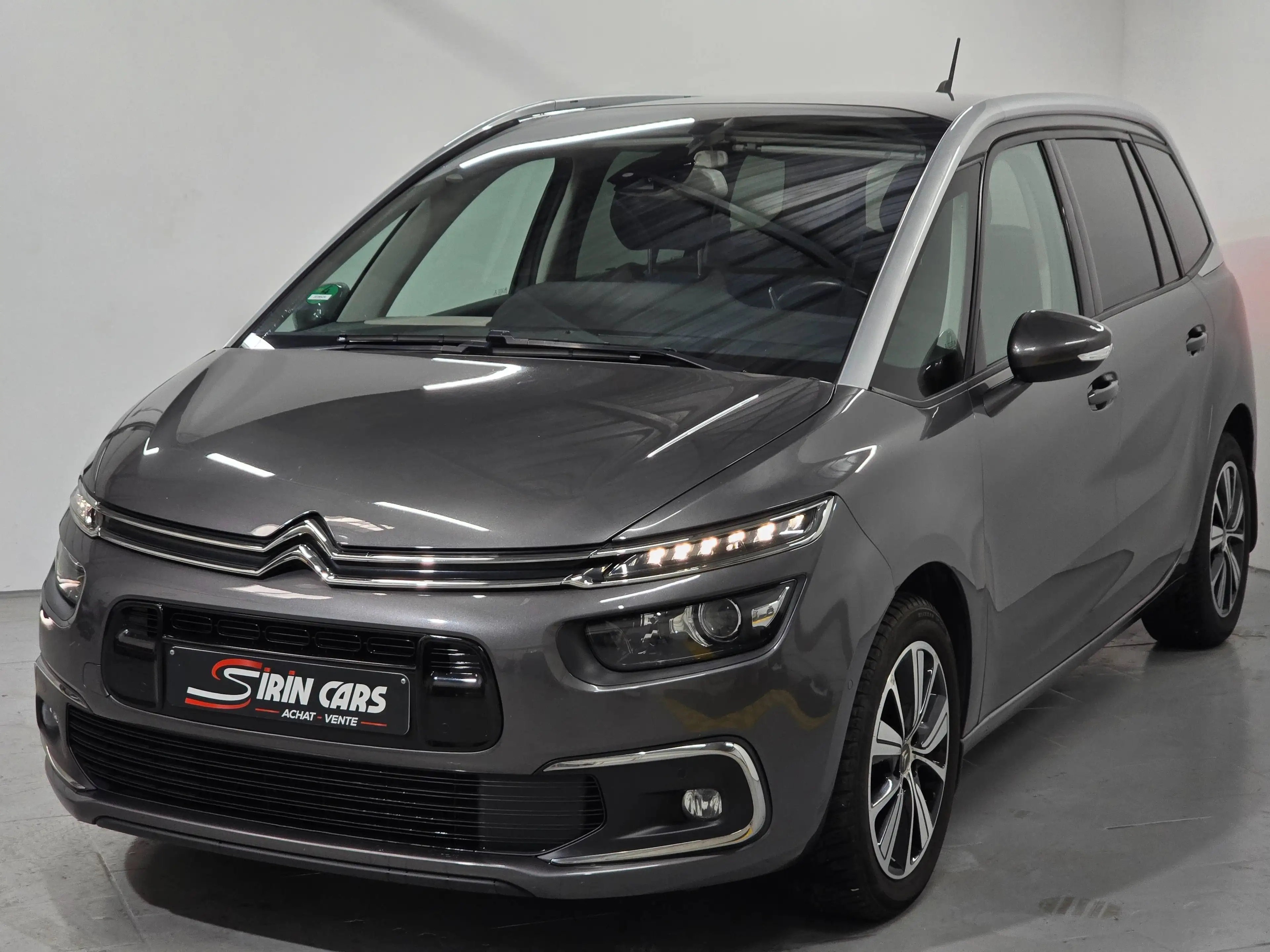 Citroen Grand C4 SpaceTourer 7 places | Keyless | Bi Xénon | Caméra | TRÈS PROPRE | GARANTIE 12M — photo 4