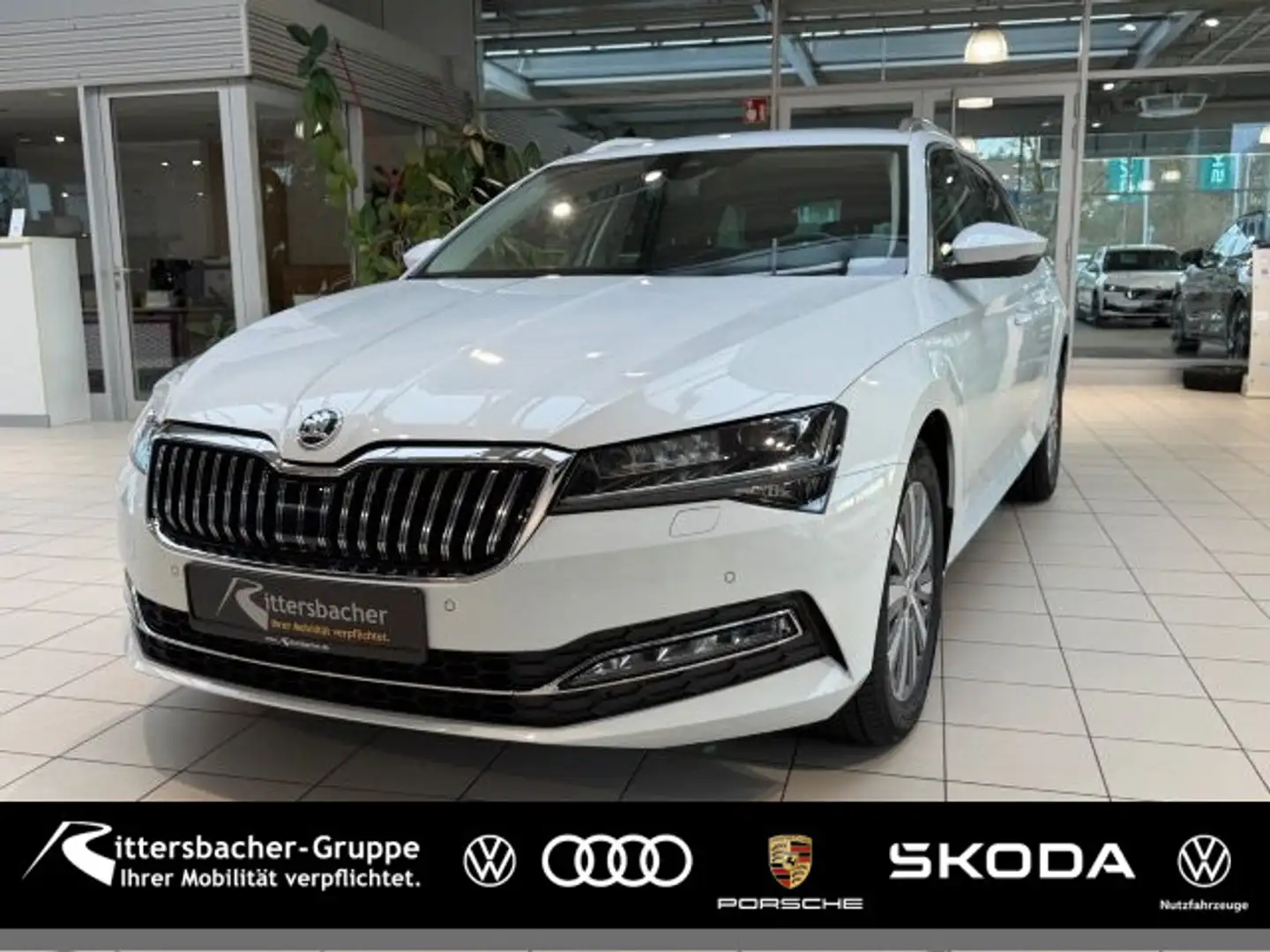 Skoda Superb Combi Style 2.0 TDI DSG Navi AHK Kamera Weiß - 1