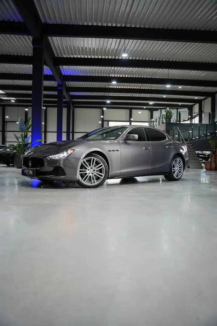 Maserati Ghibli 3.0 V6 Turbo - Harman & Kardon - camera - dodehoek Gris - 2