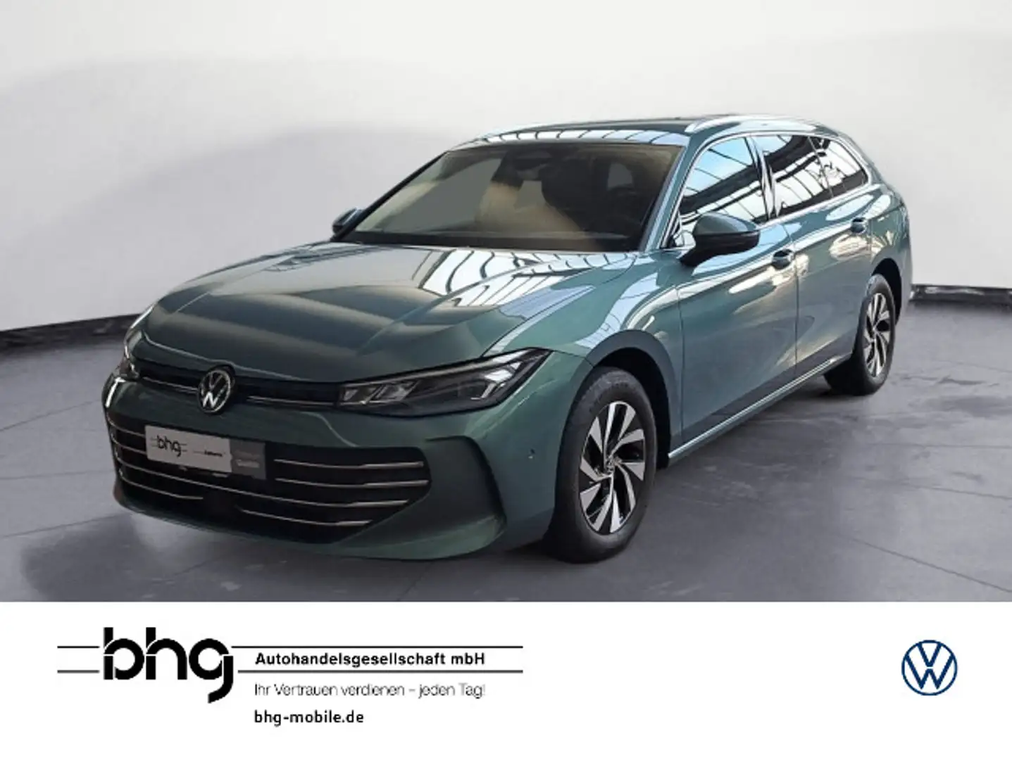 Volkswagen Passat Variant 1.5 e-TSI DSG Business *AKUSTIKPA Grün - 1