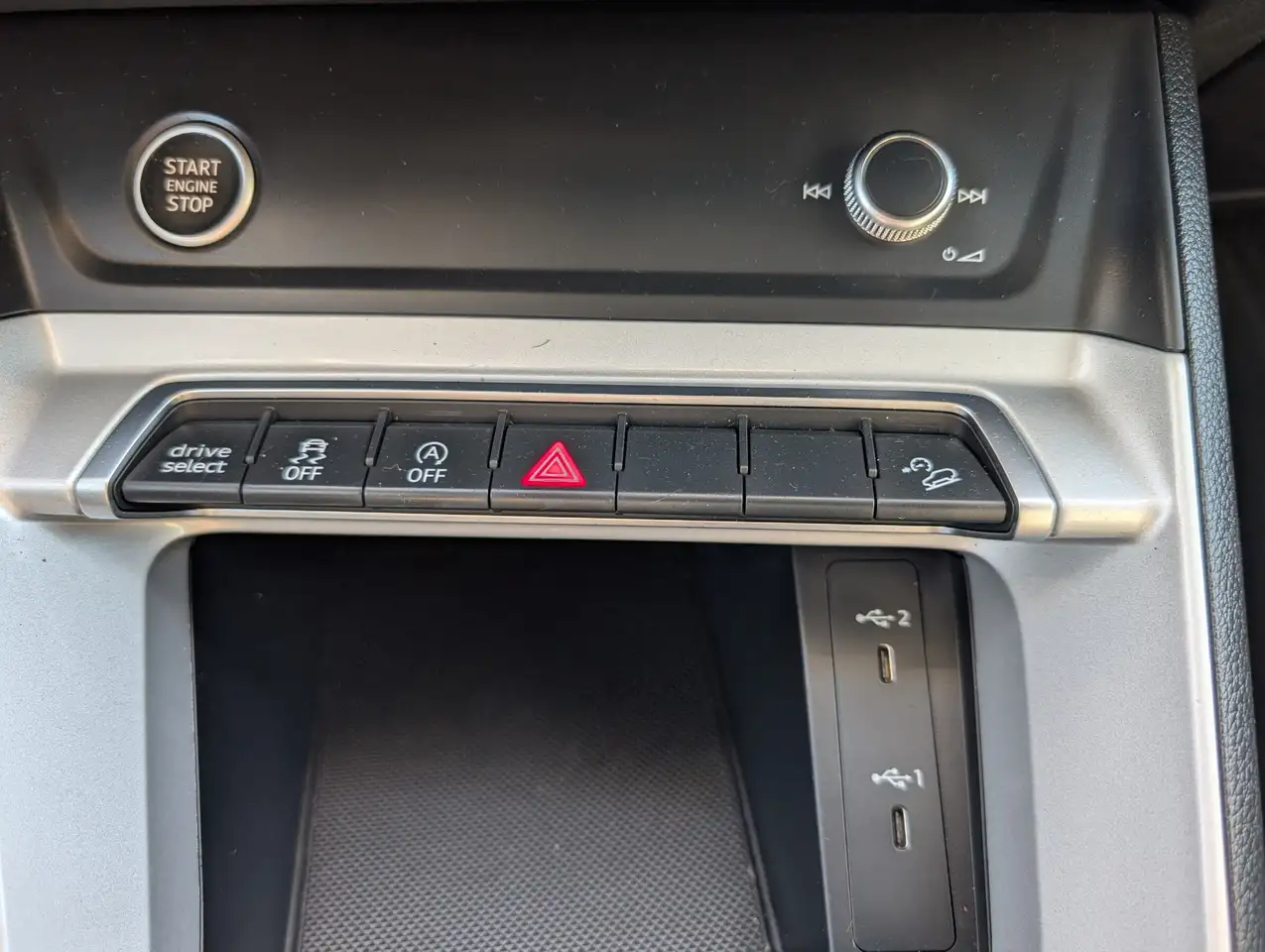 Audi Q3 снимка Audi Q3