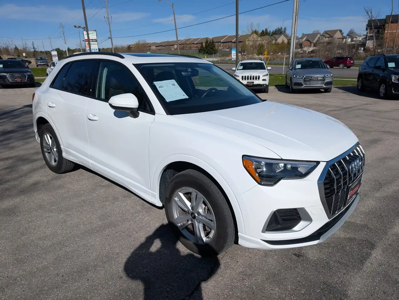 Audi Q3 снимка Audi Q3