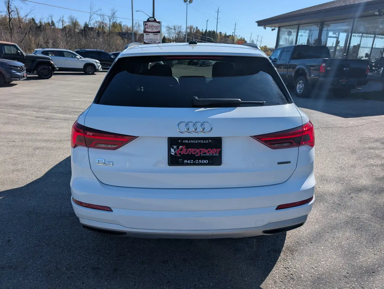 Audi Q3 снимка Audi Q3