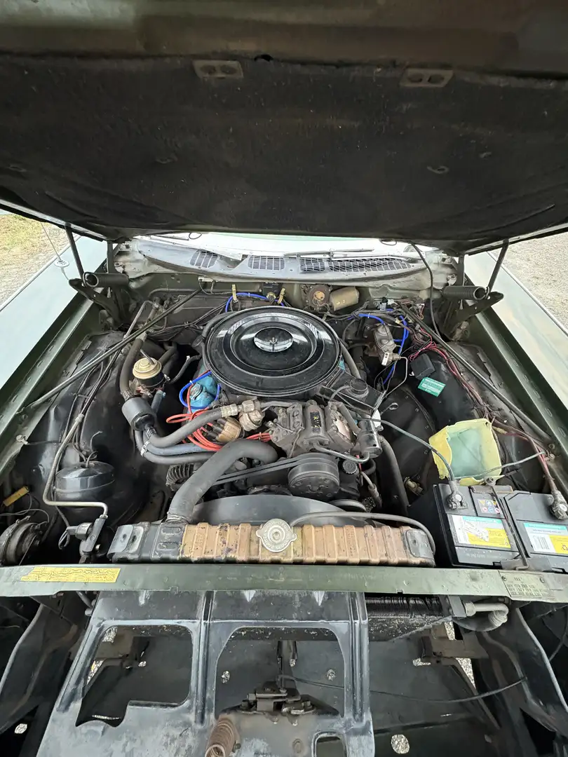 Chrysler New Yorker Newport - 2