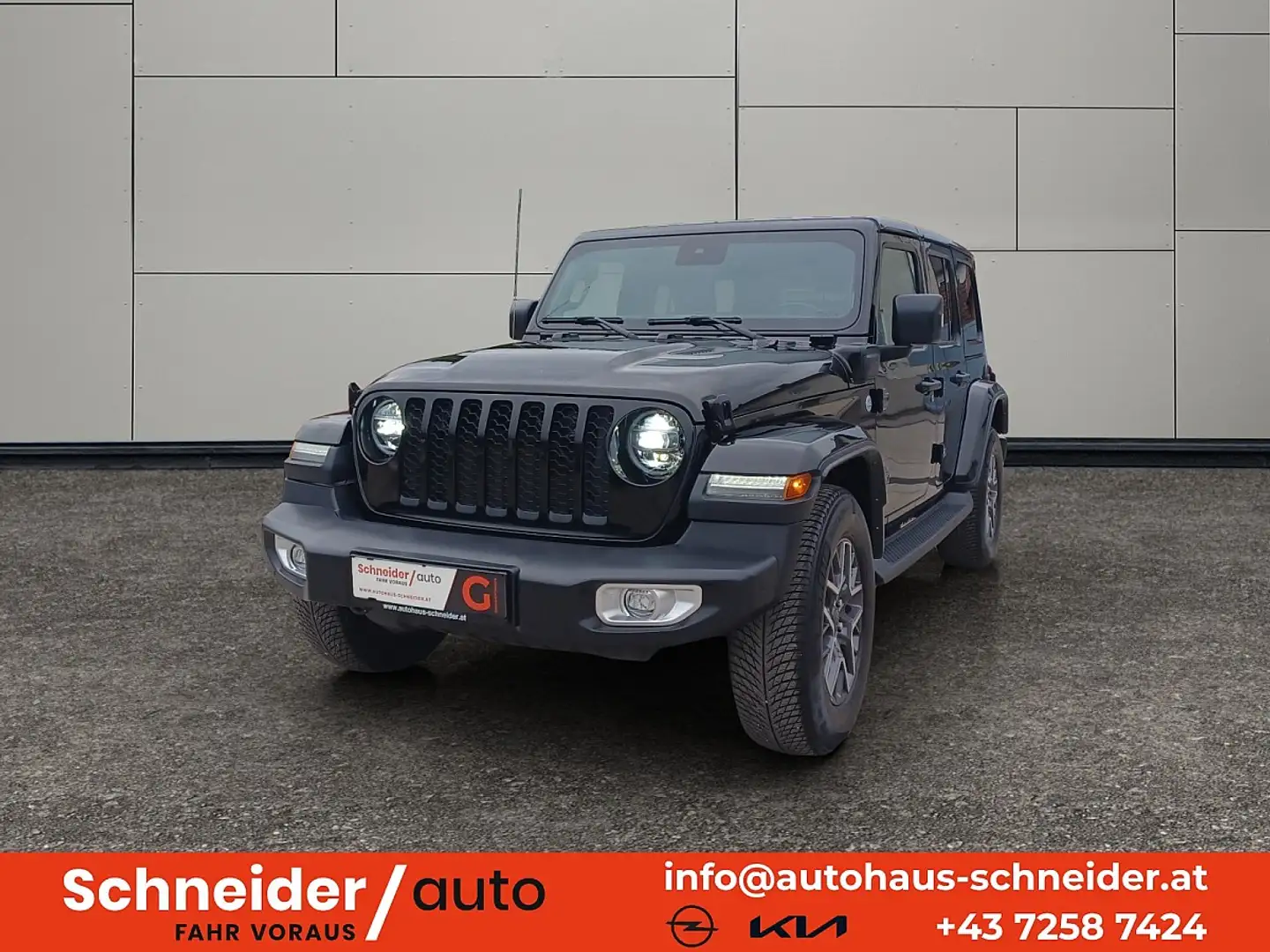 Jeep Wrangler Sahara 2.0 PHEV 380 PS AT 4xe Schwarz - 1