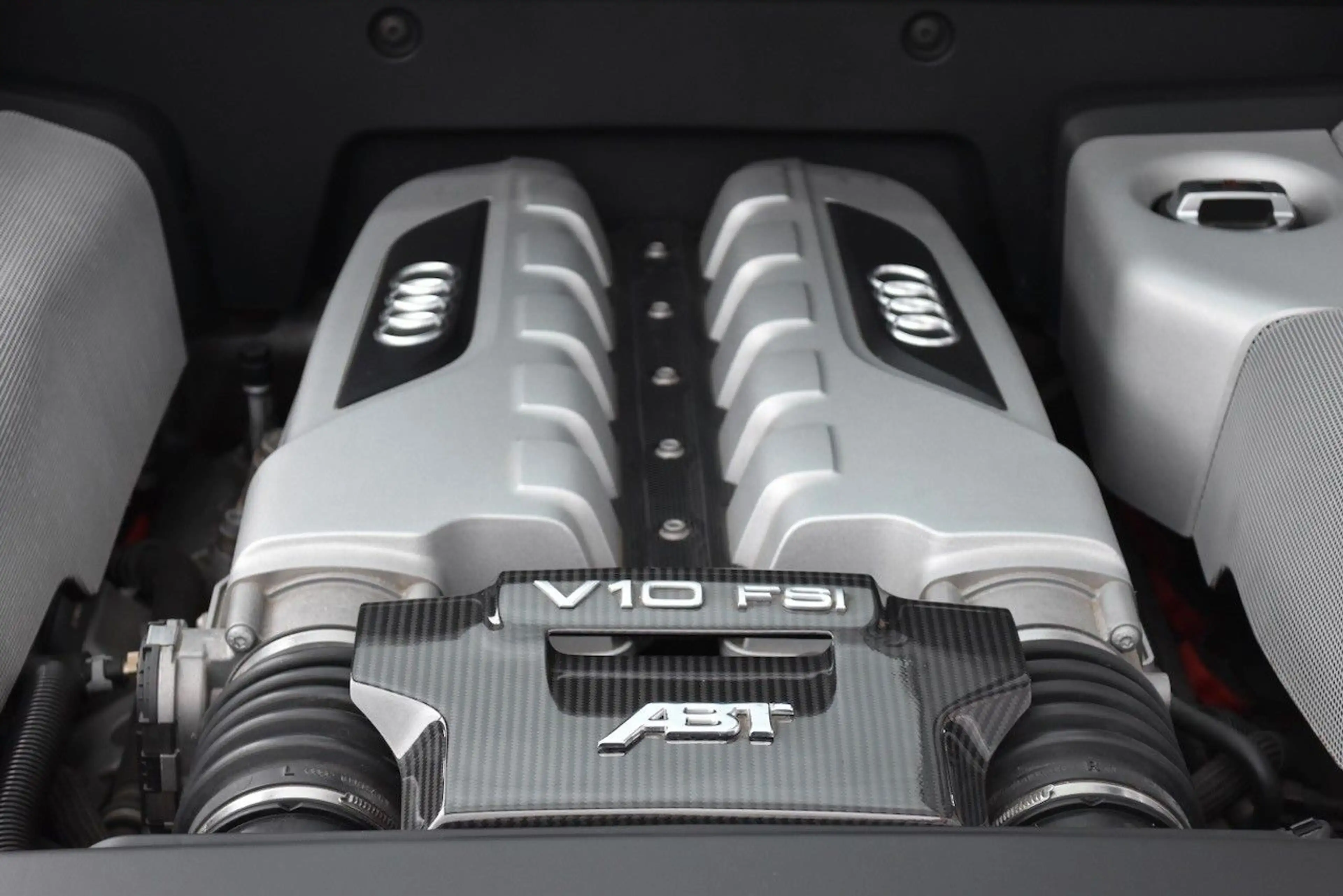 Audi R8 COUPE 5.2 FSI QUATTRO ABT B&O EXCLUSIVE — photo 13