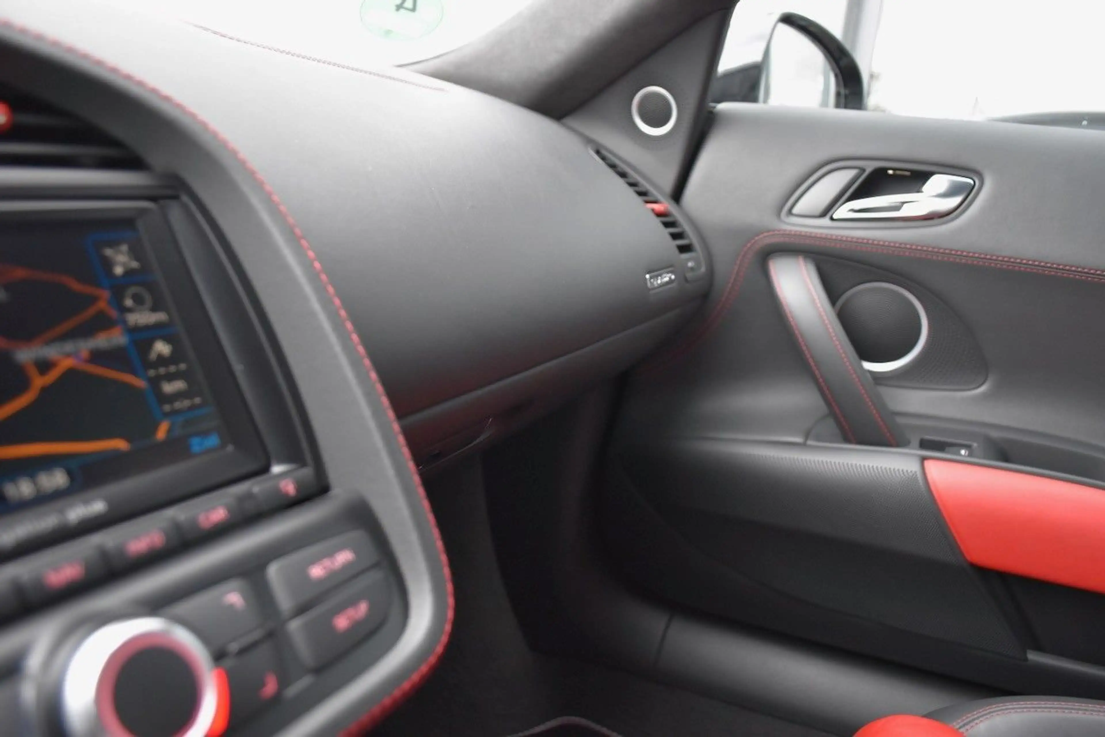 Audi R8 COUPE 5.2 FSI QUATTRO ABT B&O EXCLUSIVE — photo 17