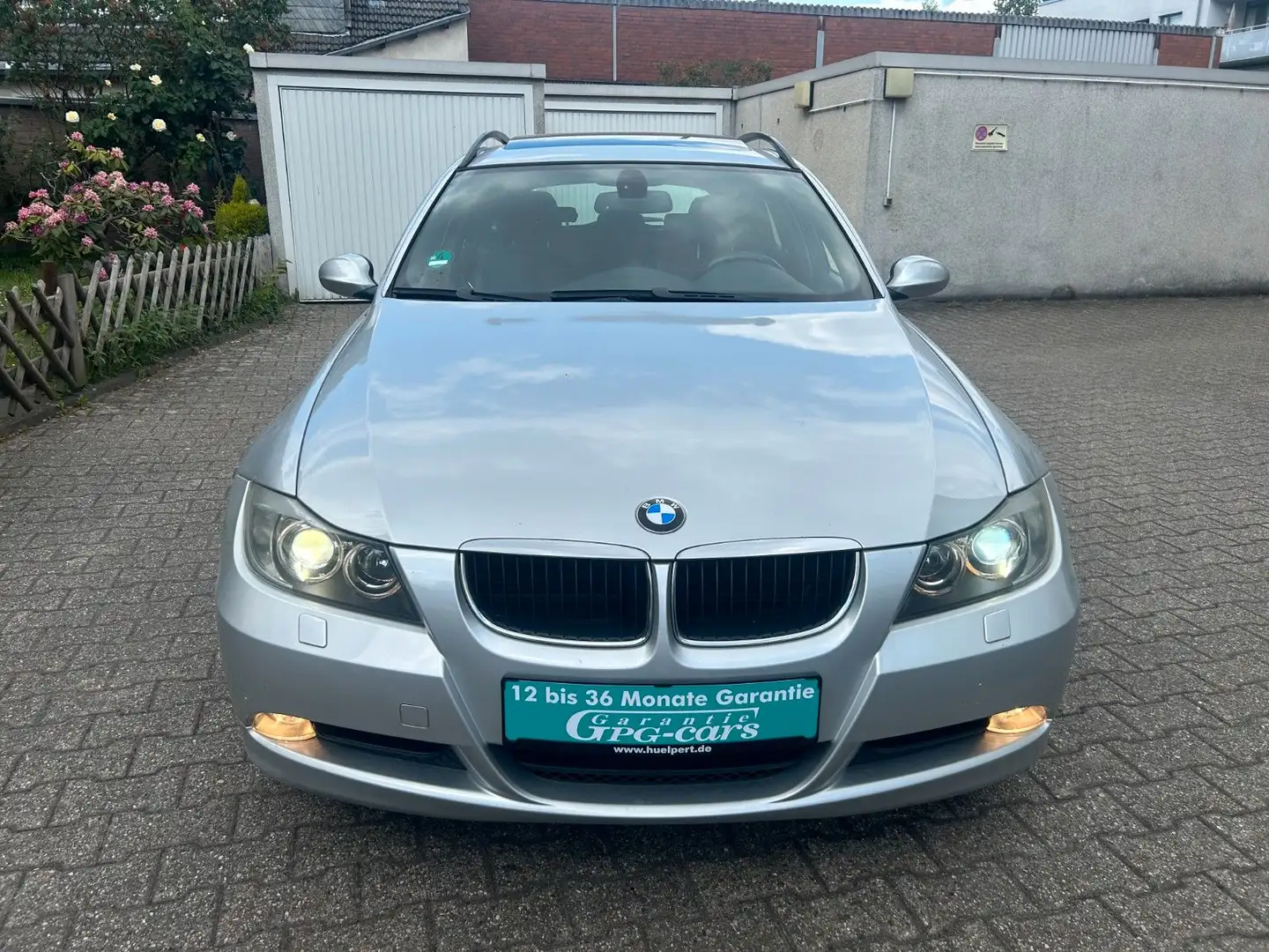 BMW 320 Baureihe 3 Touring 320d AUT., LEDER NAVI XEN Silber - 2