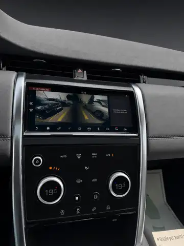 Land Rover Discovery Sport view 20