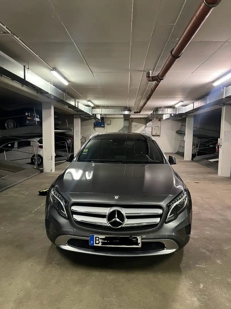 Mercedes-Benz GLA 200 GLA 200 d 4MATIC Grau - 1
