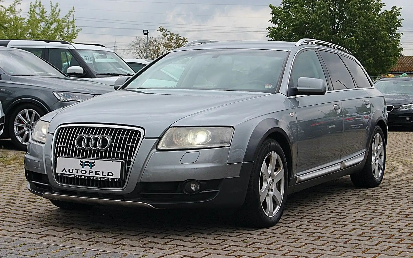Audi A6 allroad 3.0TDI quattro/VOLL SHEFT/LEDER/NAVI/ Šedá - 1