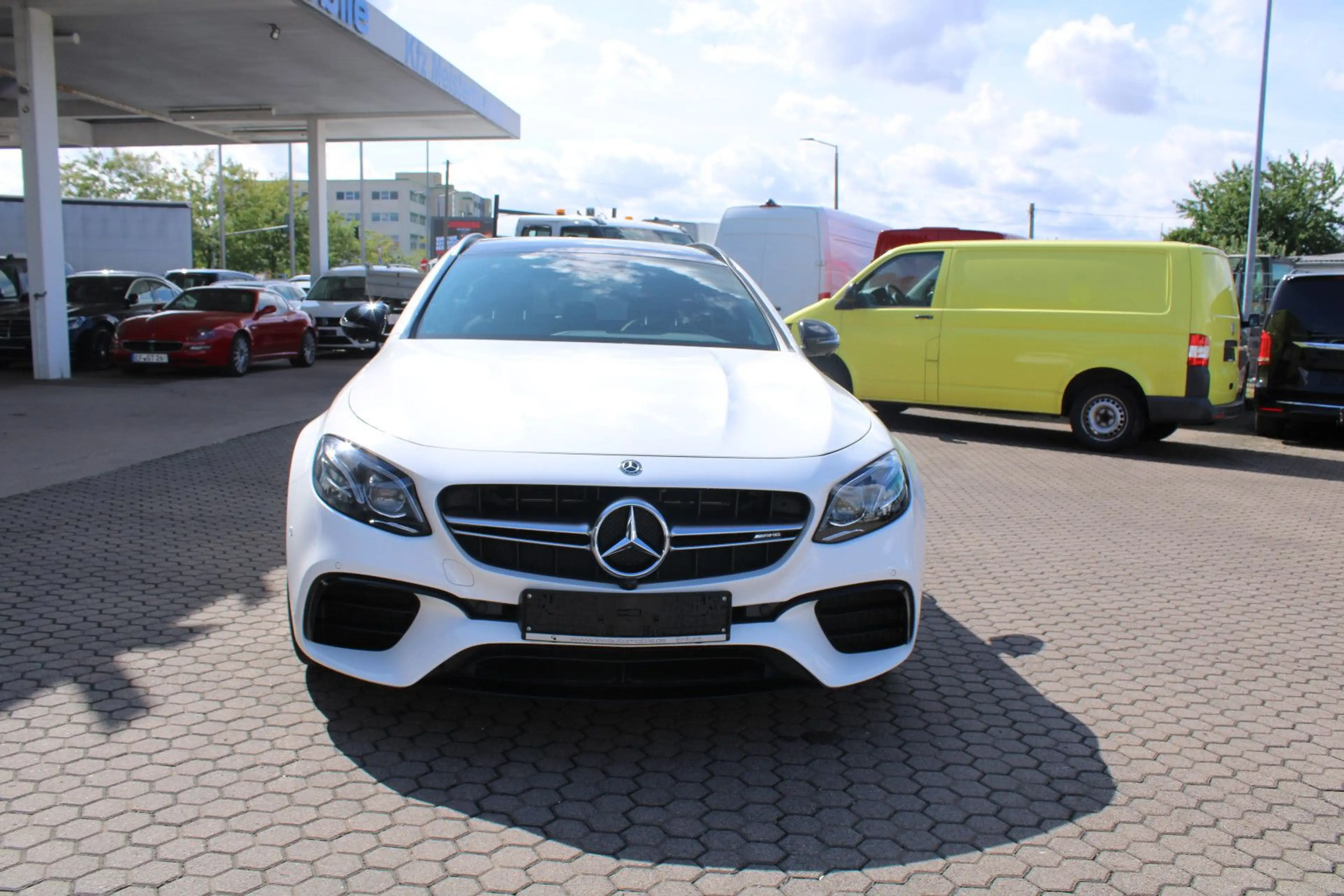 Mercedes-Benz E 63 AMG T 4Matic,Multibeam,STHZG.,Panor.,V-MAX — photo 2