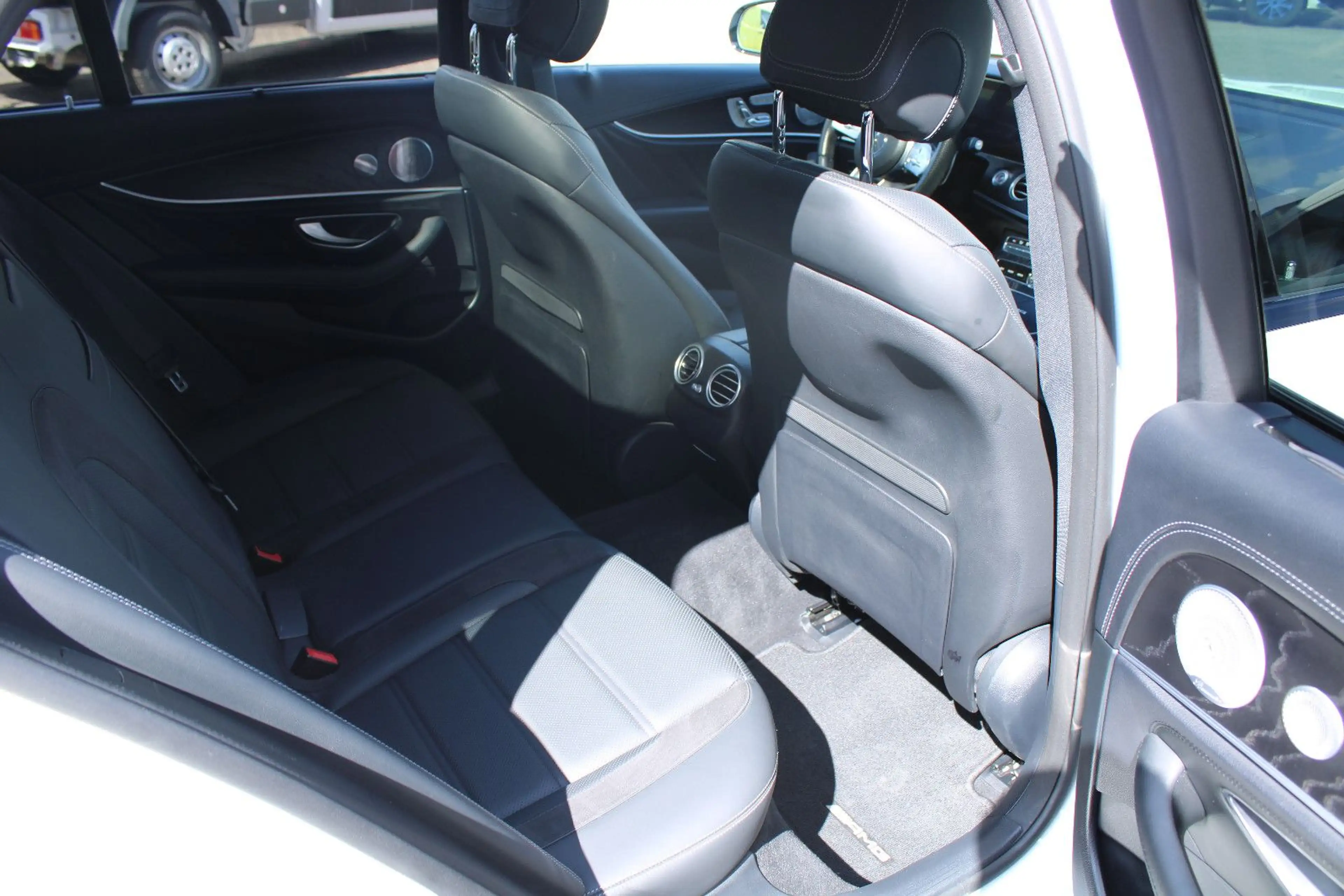Mercedes-Benz E 63 AMG T 4Matic,Multibeam,STHZG.,Panor.,V-MAX — photo 24
