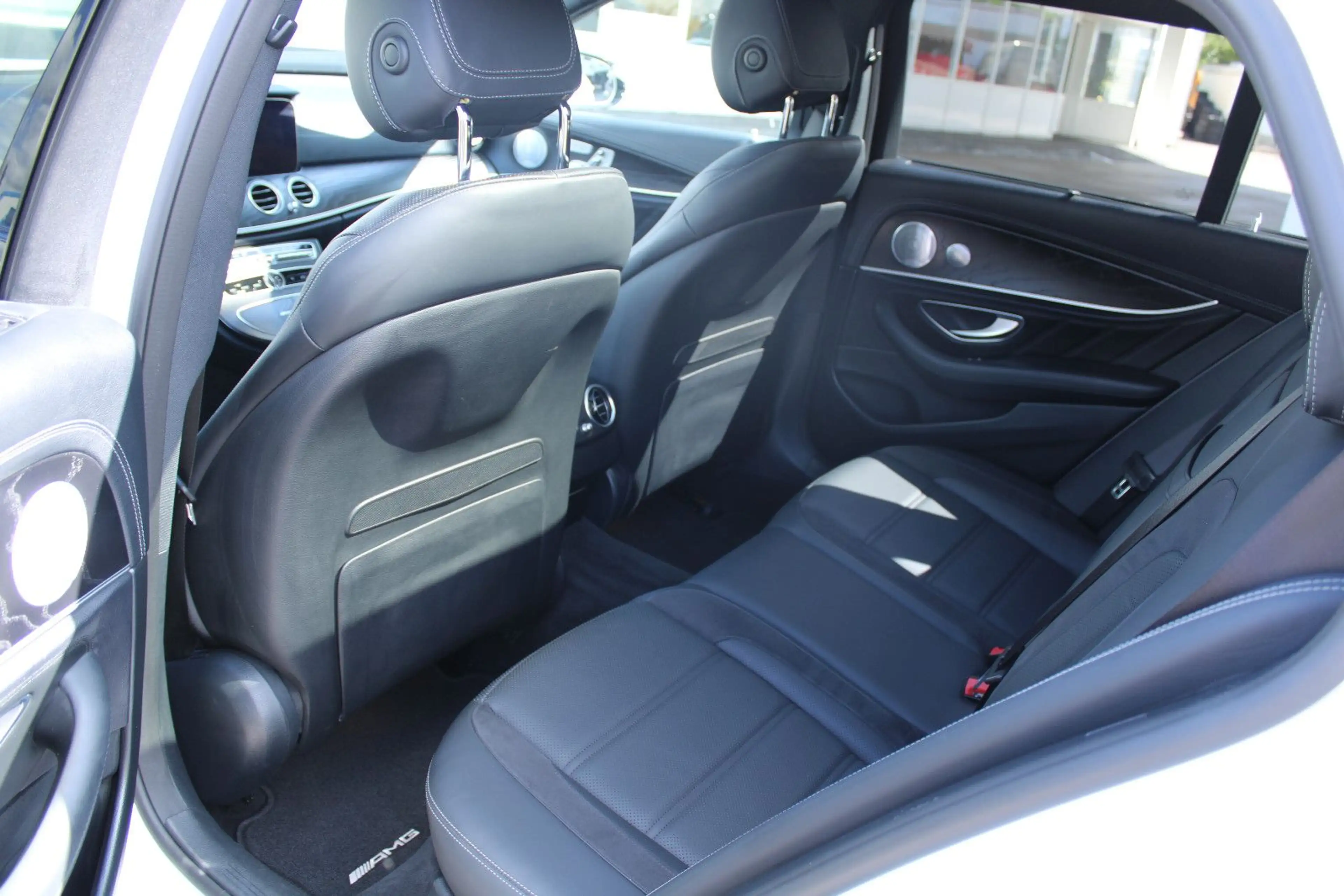 Mercedes-Benz E 63 AMG T 4Matic,Multibeam,STHZG.,Panor.,V-MAX — photo 22