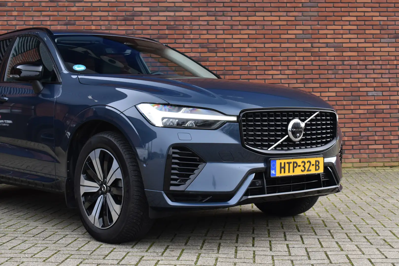 Volvo XC60 T6 350PK Plug-in hybrid AWD Plus Dark | Trekhaak | Azul - 2