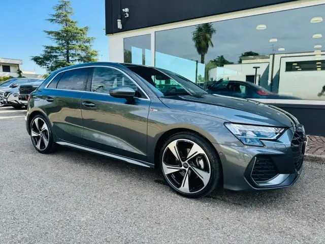 Audi A3 view 8