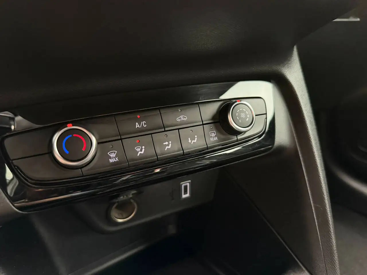 Opel Corsa GS / CARPLAY / CAMERA / SENSOREN /, миниатюра 17