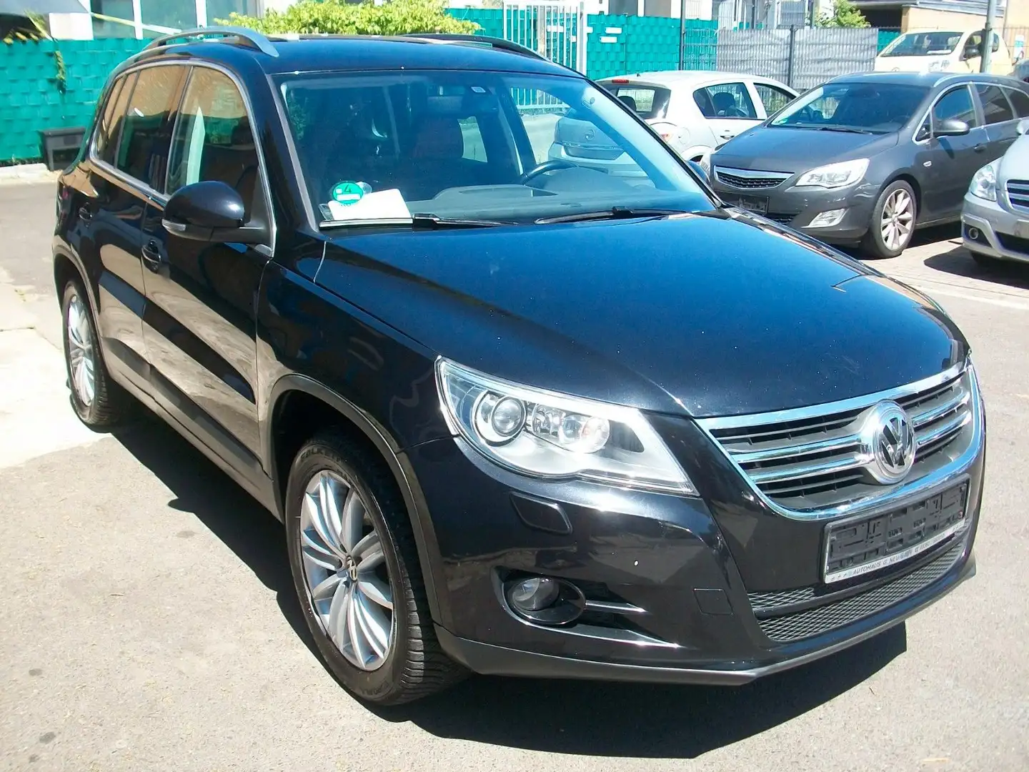 Volkswagen Tiguan 2.0 TDI 4Motion*DSG*Klima*Navi*R-Cam*AHK* Schwarz - 2