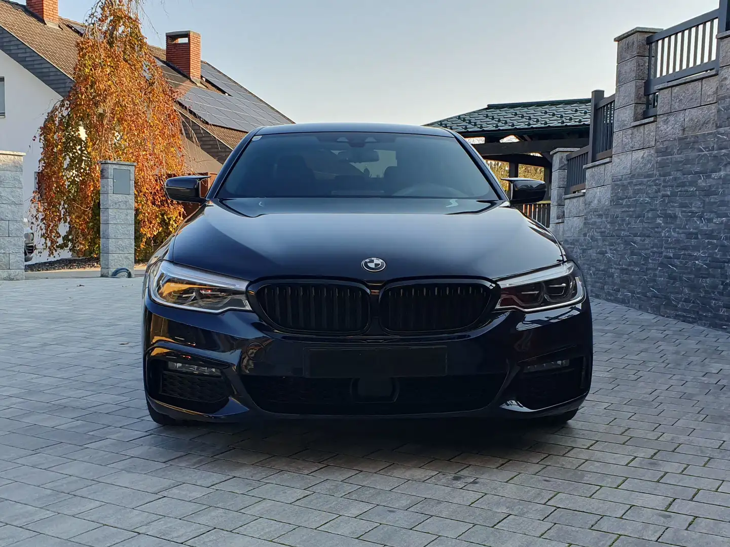 BMW 530 M-Paket 530e PHEV iPerformance Schwarz - 2