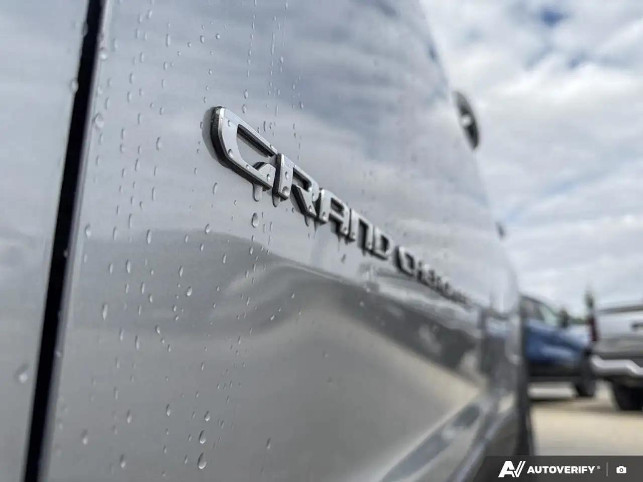 Jeep Grand Cherokee снимка Jeep Grand Cherokee