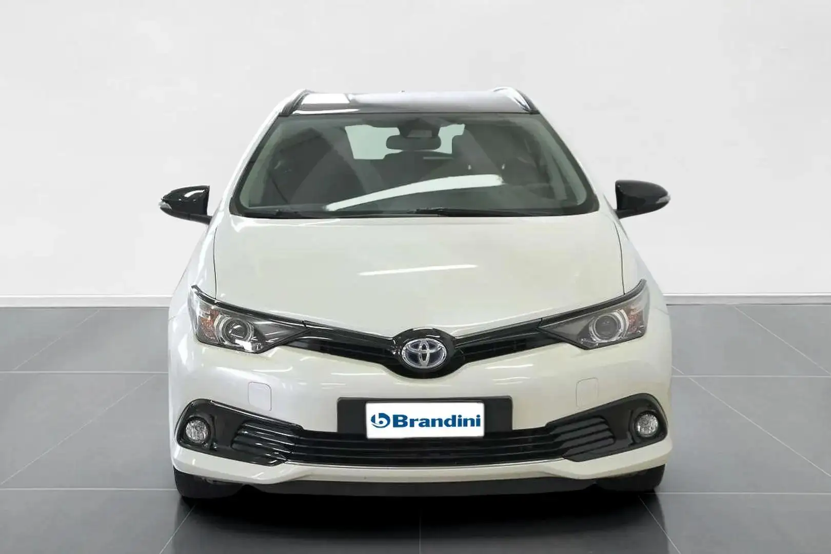 Toyota Auris Touring Sports 1.8 Hybrid Black Edition Bianco - 2