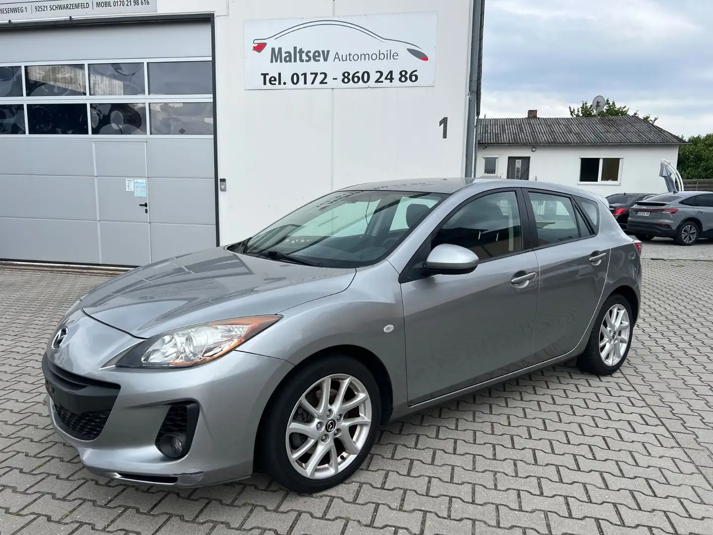Mazda 3 Lim. Edition Klimaaut Navi Tempomat SHZ Argent - 1